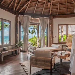 https://delek-tulum.quintano-roohotels.com