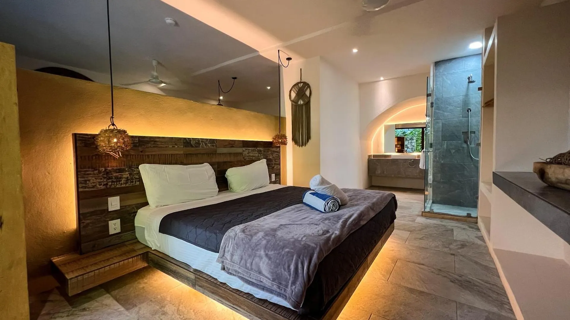 Kuun Taak Tulum Hotel 3*,